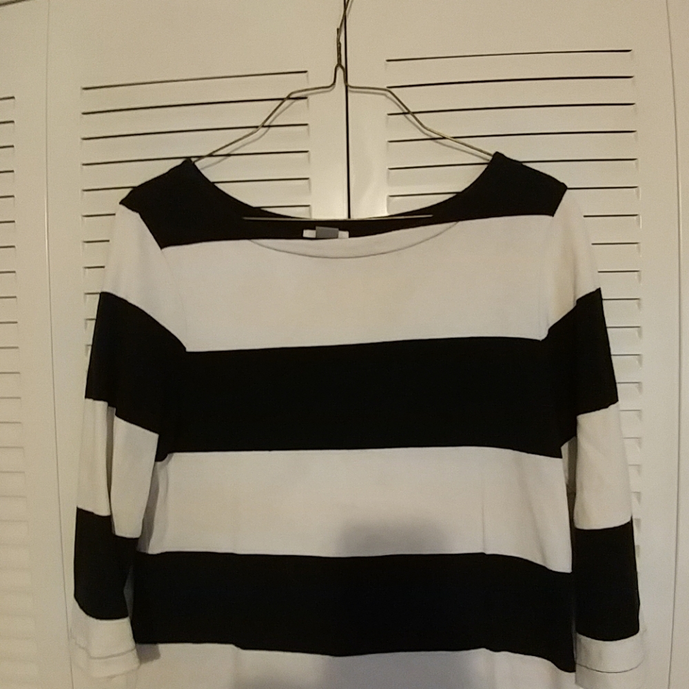 Striped Top - Picture 2 of 3